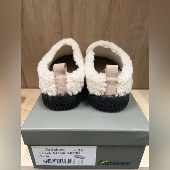 NEW! Antelope J26 Cream Sherpa Garbo - Picture 4 of 5